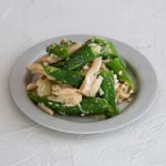 蒸し鶏とオクラの和風ナムル