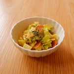 キャベツとソーセージのカレー炒め