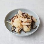 タンパク質が摂れる蒸し鶏のナムル