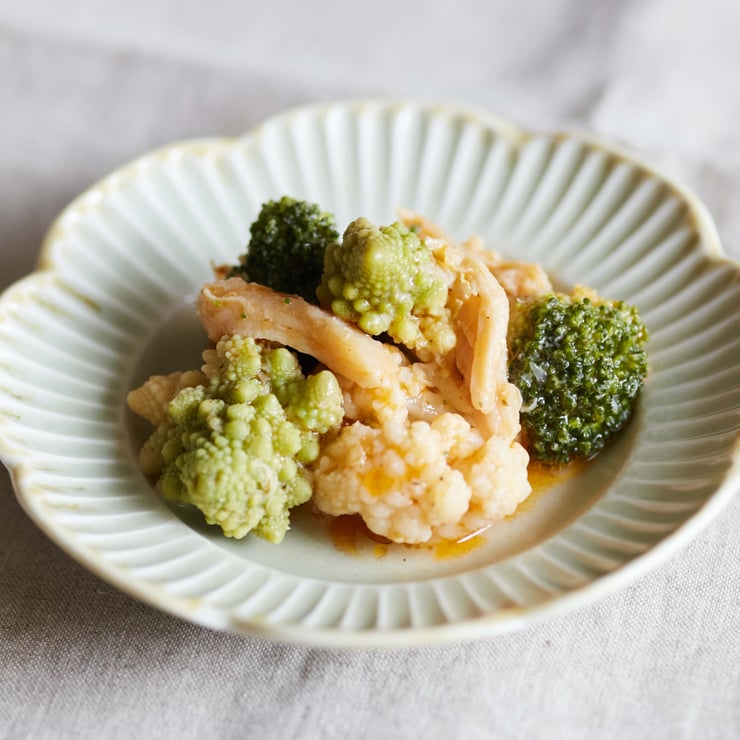 圧縮済み_花野菜とチキンのコブサラダ-Mar-10-2026-05-51-27-0193-AM