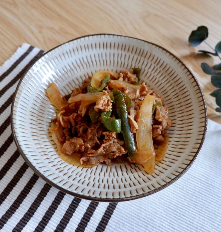 牛肉と玉ねぎとピーマンのソース炒め-3