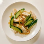 蒸し鶏とクラゲの和え物