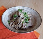 豚肉と舞茸のソテー-Mar-23-2023-08-56-40-4876-AM
