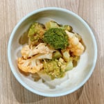 1：1花野菜とチキンのコブサラダ