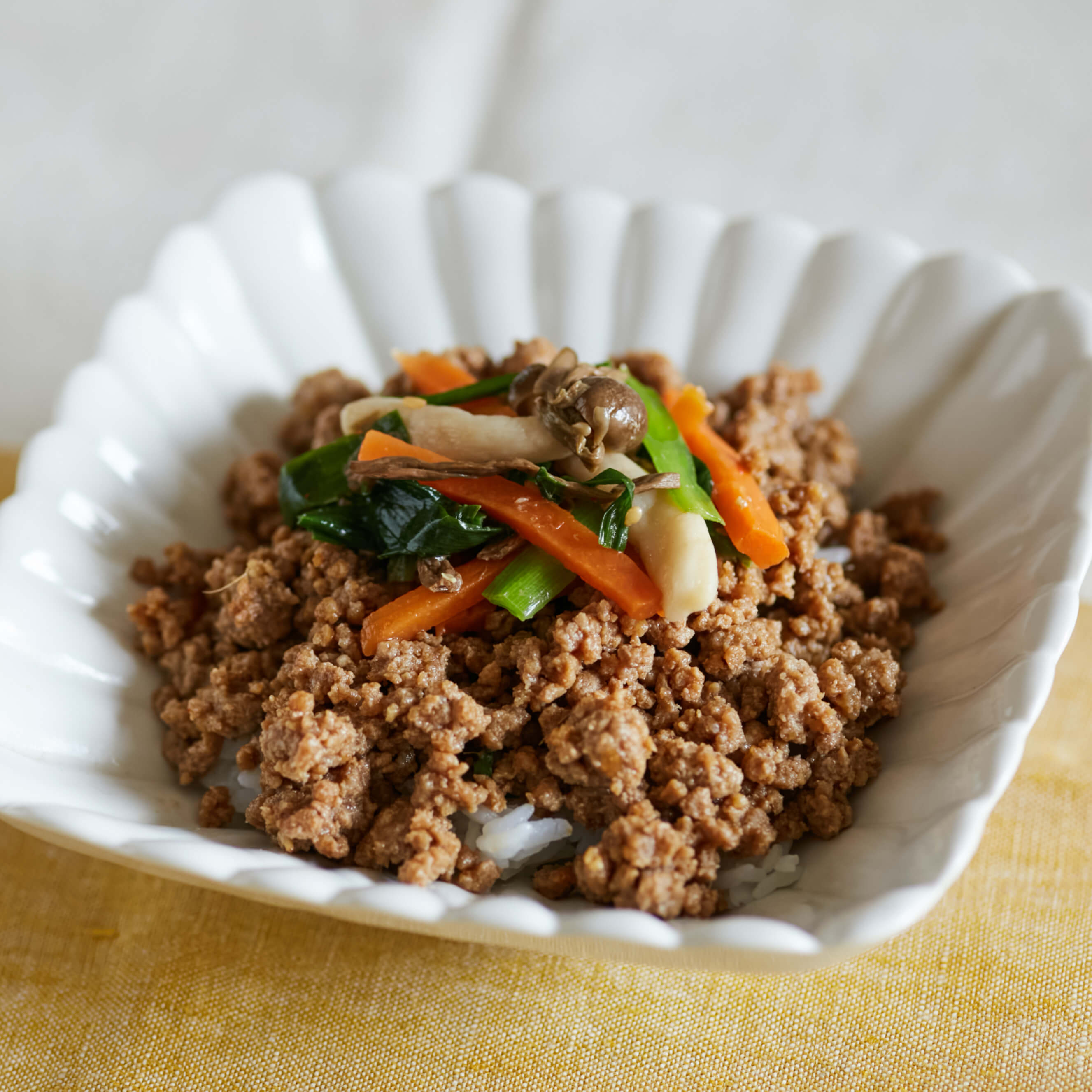 今週のおすすめ「そぼろと野菜のビビンバ」｜2024年5月6日週のメニュー